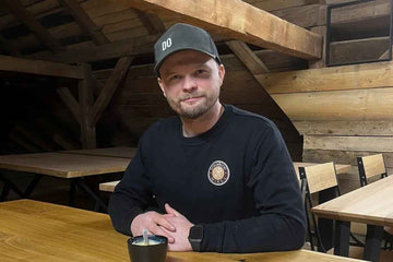 Proč si Petr Mikel ze Stolařství Mikel pojmenovává stoly po hvězdách? - stůl z masivu, dub a jasan - Stolařství Mikel