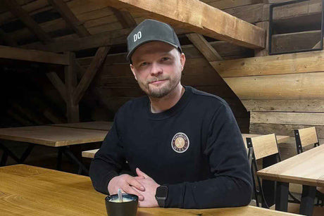 Proč si Petr Mikel ze Stolařství Mikel pojmenovává stoly po hvězdách? - stůl z masivu, dub a jasan - Stolařství Mikel